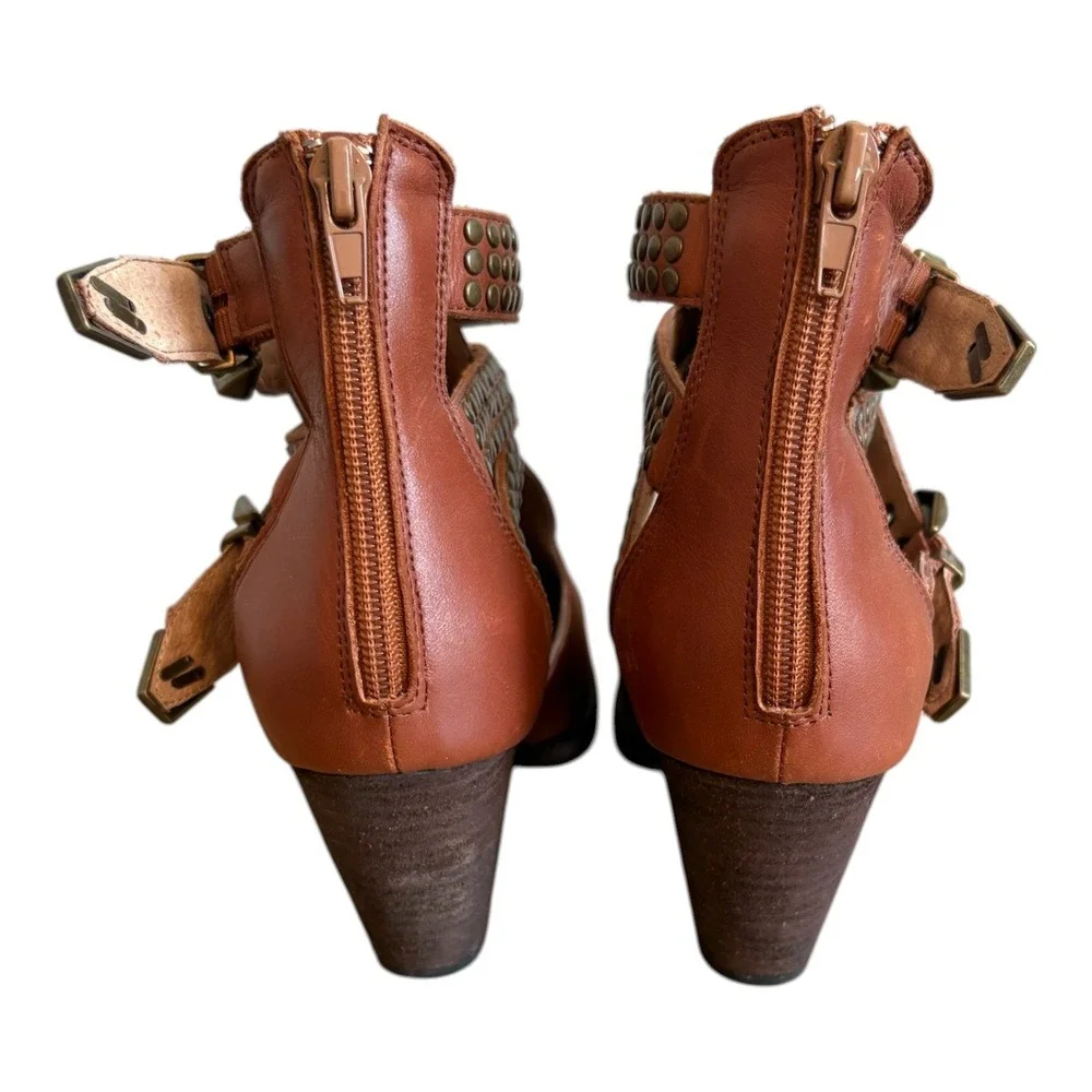Jeffrey Campbell smooth tan